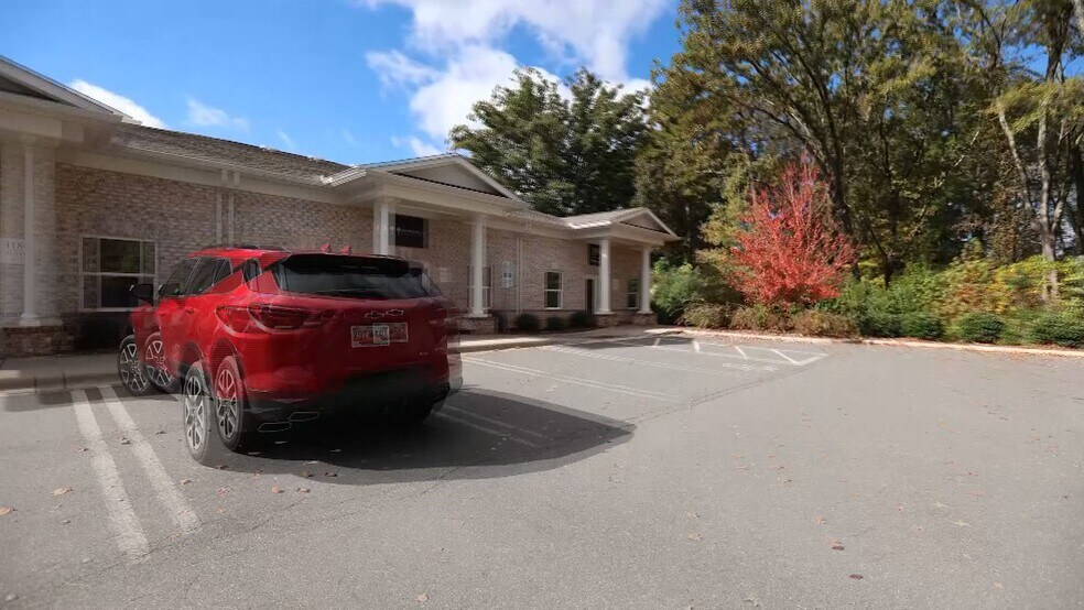 4184 Dobys Bridge Rd, Fort Mill, SC à louer - Vidéo sur l’inscription commerciale - Image 2 de 18