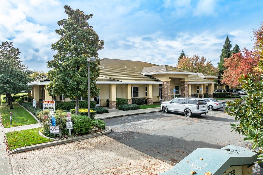 1110 Civic Center Blvd, Yuba City, CA à louer - Photo principale - Image 1 de 3