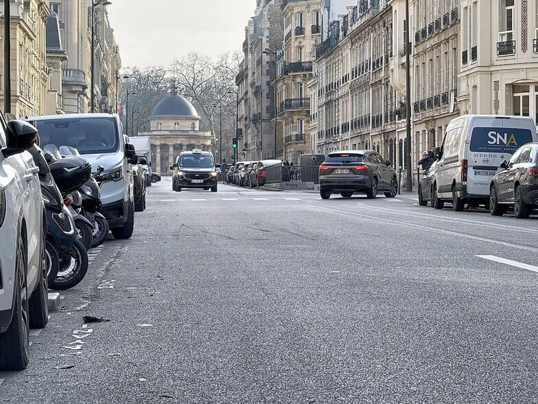 Office in Paris for sale - Building Photo - Image 3 of 12