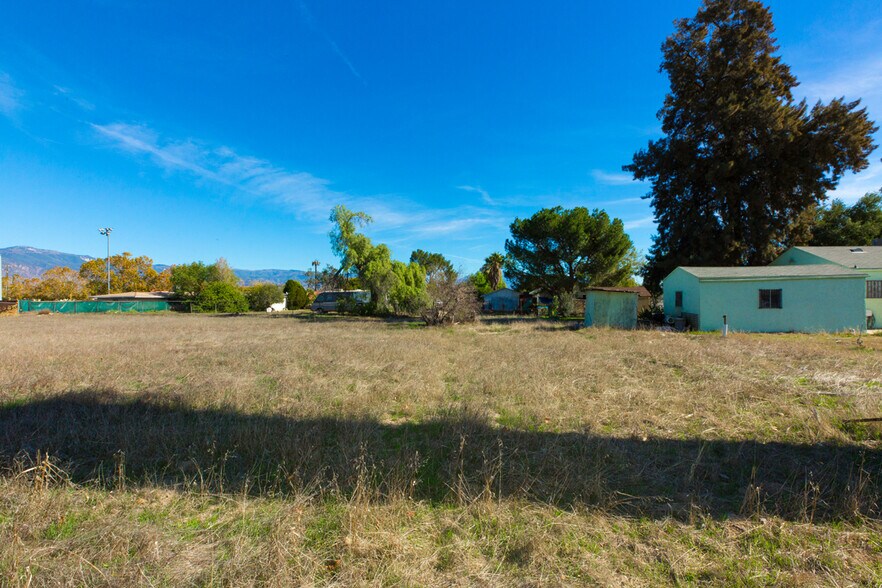 1940 W Base Line St, San Bernardino, CA à vendre - Photo du bâtiment - Image 3 de 10