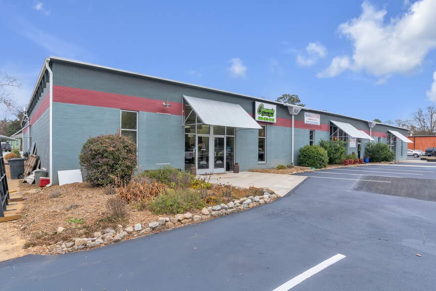 518 W North 1st St, Seneca, SC for sale - Building Photo - Image 3 of 32