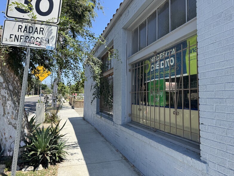 401 E La Habra Blvd, La Habra, CA à louer - Photo du bâtiment - Image 3 de 9