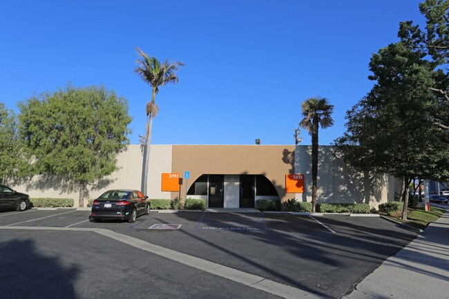 More details for 3281-3295 Industry Dr, Signal Hill, CA - Industrial for Lease