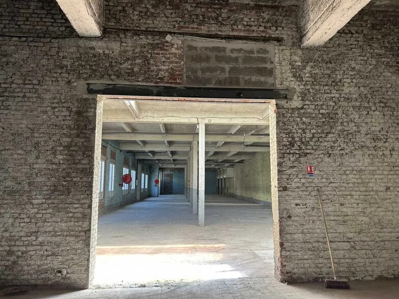 Office in Wattrelos for lease - Interior Photo - Image 3 of 4