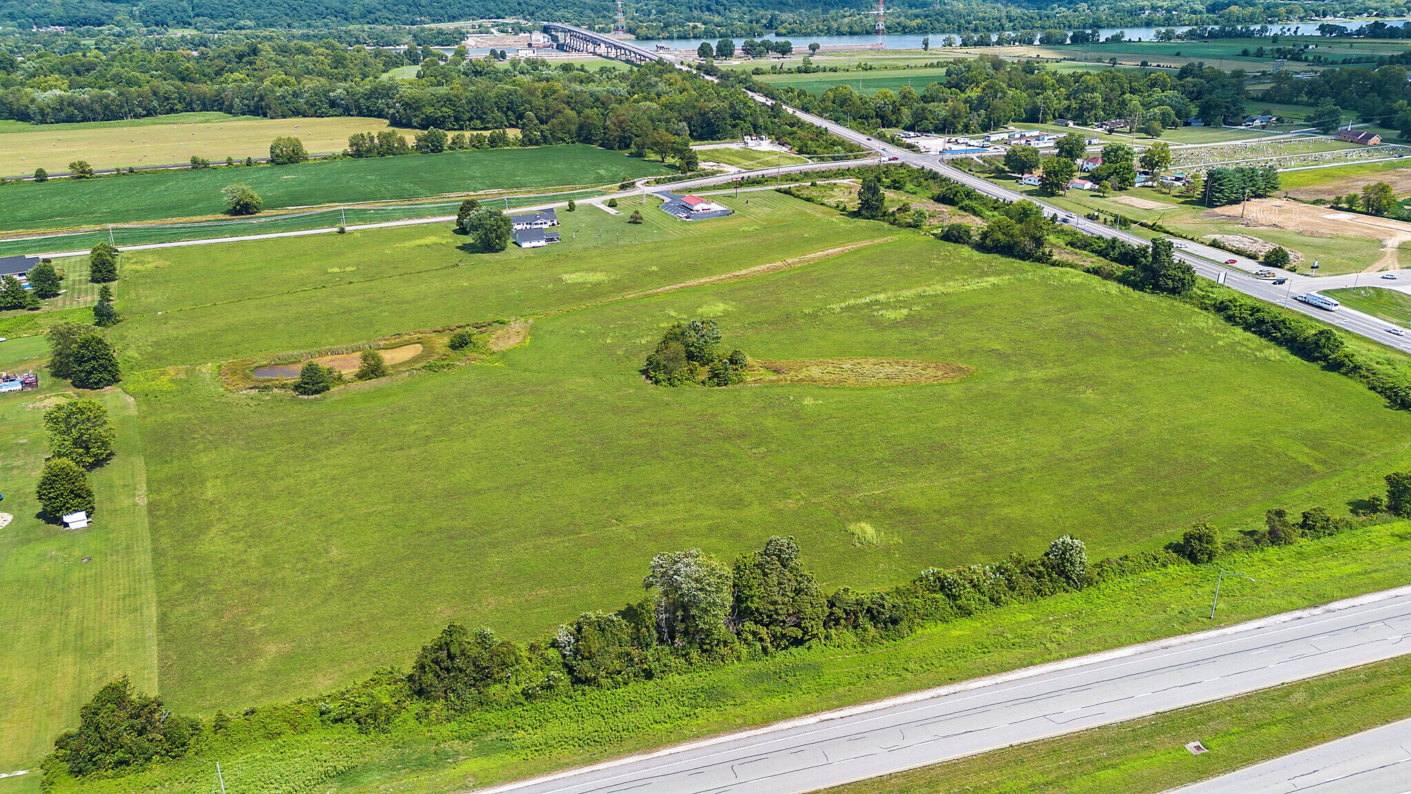 2599 Ohio River Rd, Greenup, KY for sale Primary Photo- Image 1 of 12