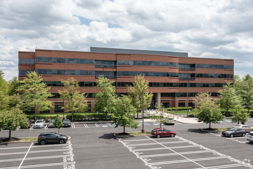 7 Roszel Rd, West Windsor, NJ for lease - Building Photo - Image 2 of 6