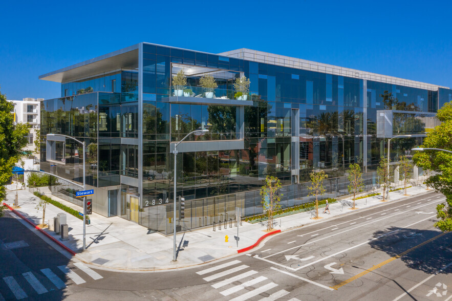 2834 Colorado Ave, Santa Monica, CA for lease - Building Photo - Image 1 of 4