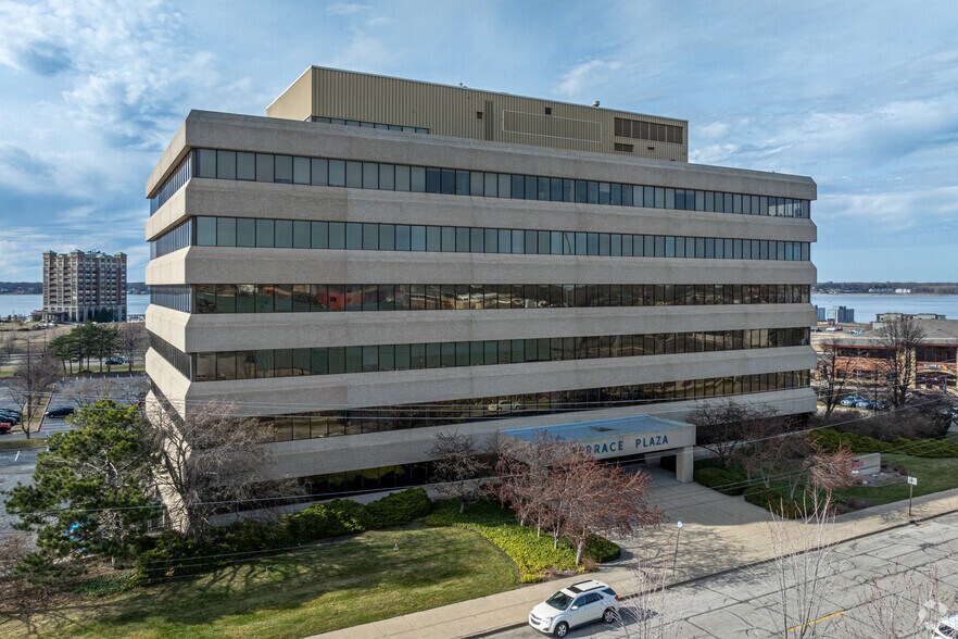 316 Morris Ave, Muskegon, MI à louer - Photo du bâtiment - Image 3 de 9