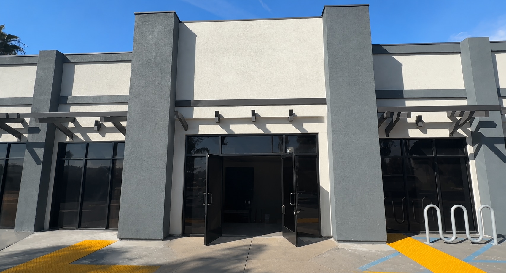 2301 Newport Blvd, Costa Mesa, CA for sale Building Photo- Image 1 of 22
