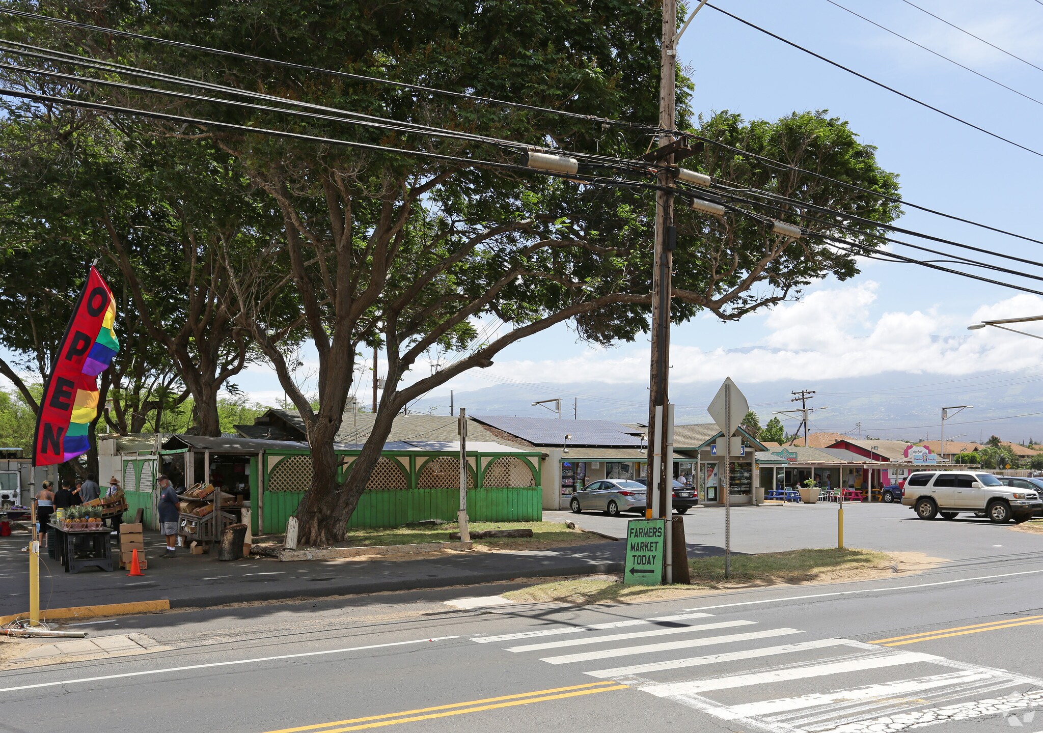 Kihei Crossroads portfolio of 2 properties for sale on LoopNet.ca Primary Photo- Image 1 of 26