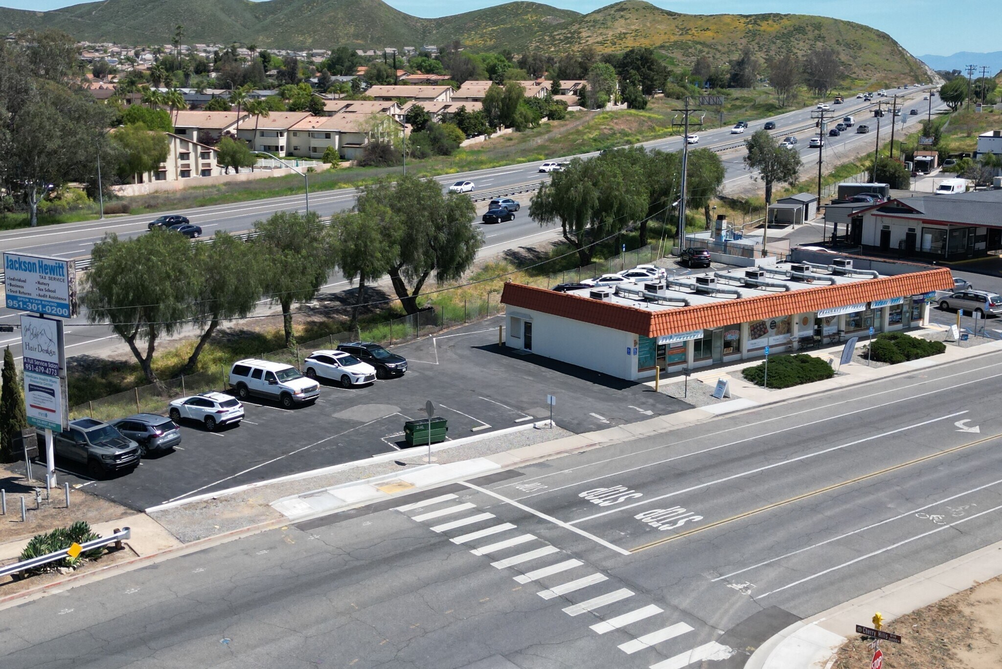 28230 Bradley Rd, Menifee, CA à vendre Photo du bâtiment- Image 1 de 1