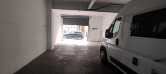 Plus de détails pour Multi-résidentiel à vendre