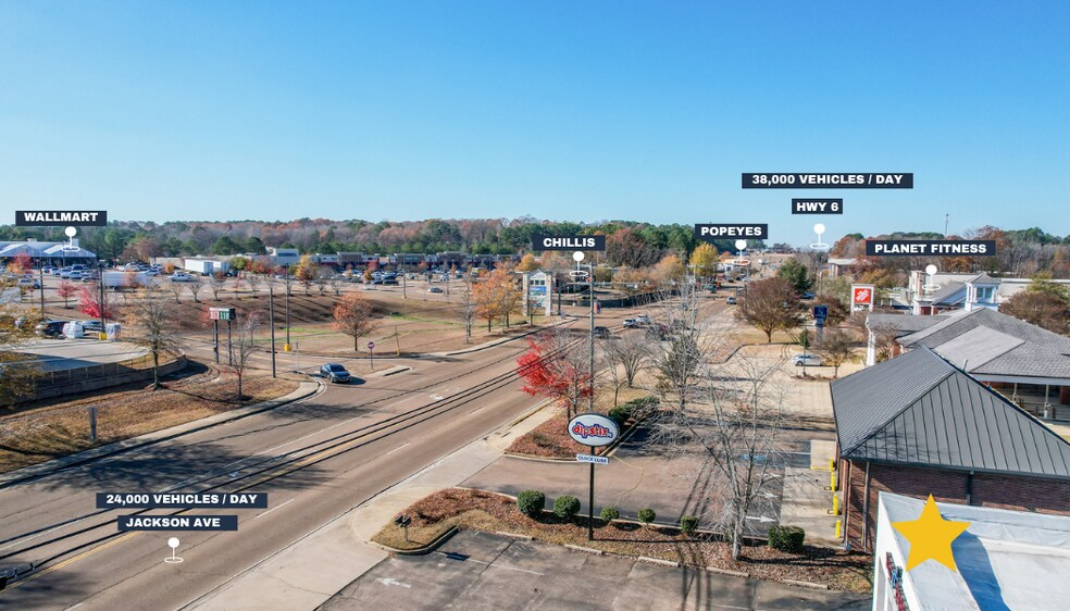 2313 W Jackson Ave, Oxford, MS à louer - Photo du bâtiment - Image 3 de 3