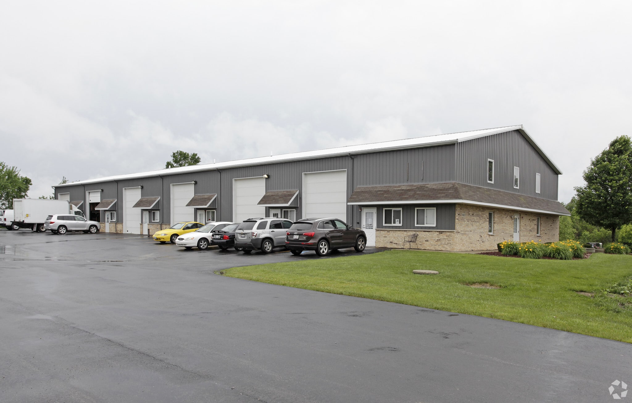 14623 W Edison Dr, New Lenox, IL for lease Primary Photo- Image 1 of 3