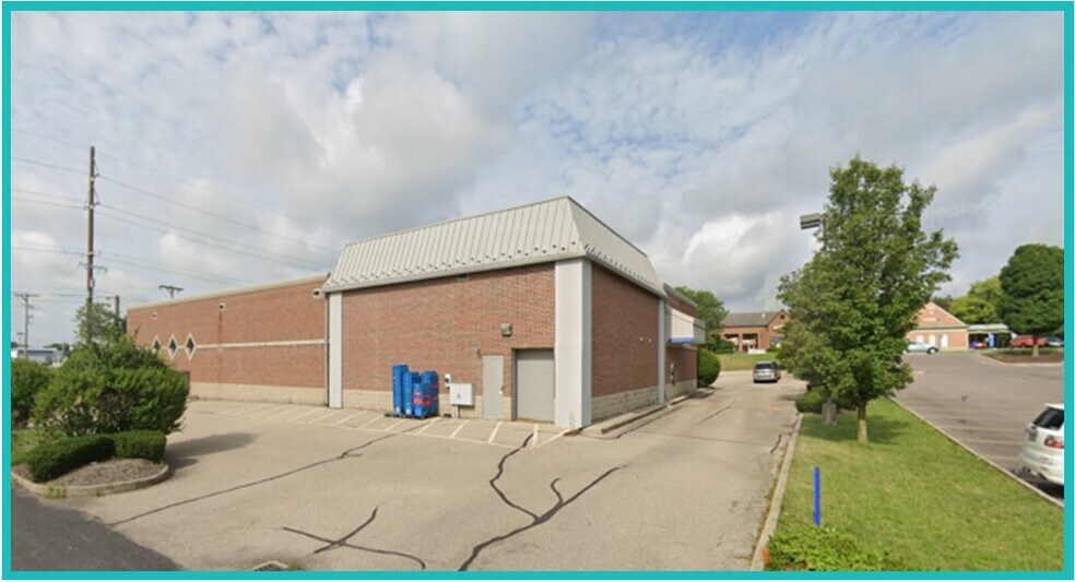 898 S Main St, Centerville, OH à louer - Photo du bâtiment - Image 3 de 9