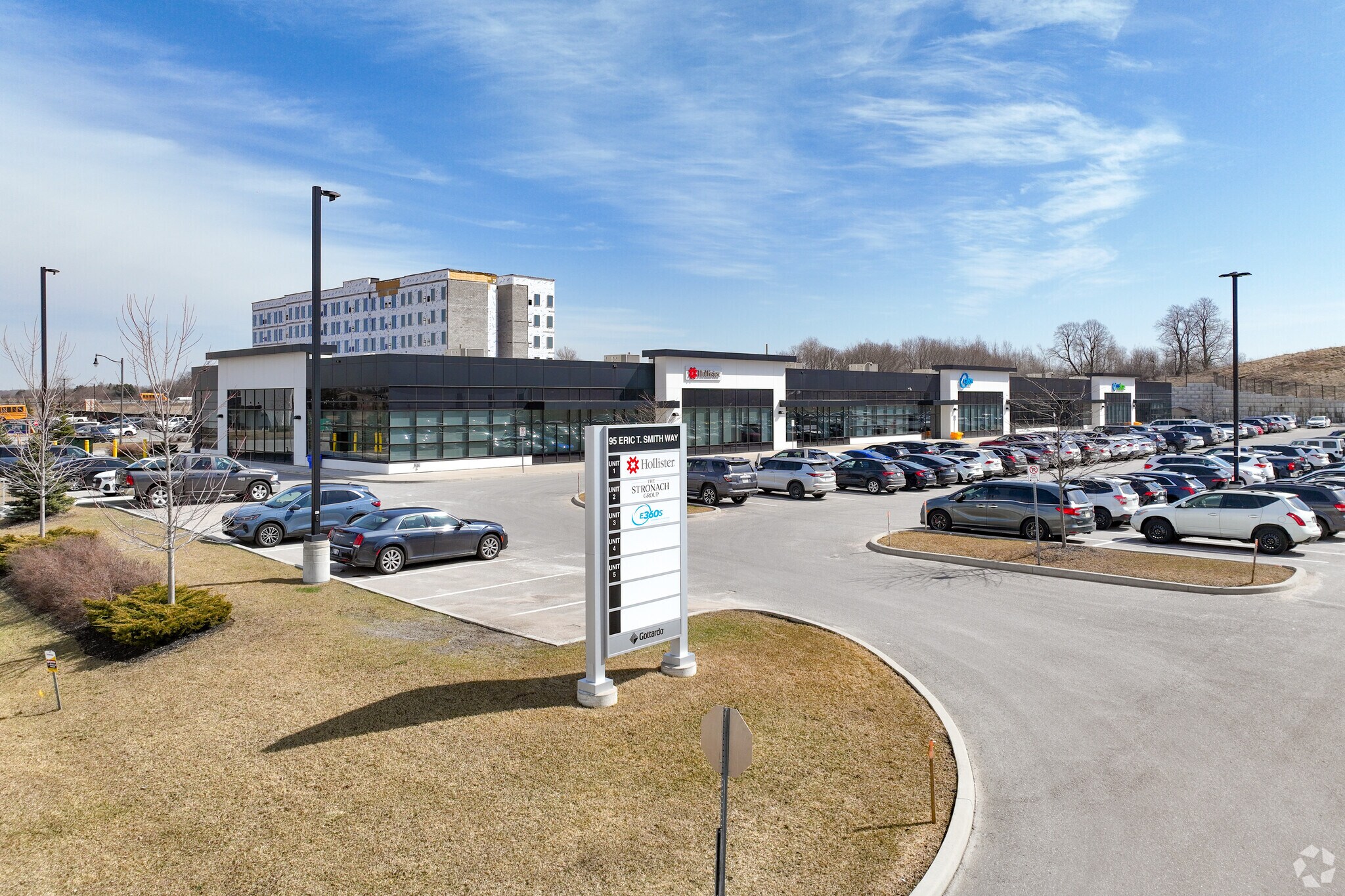 95 Eric T Smith Way, Aurora, ON for sale Primary Photo- Image 1 of 1