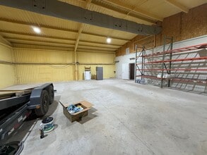 150 Russell Ln, Dripping Springs, TX for lease Interior Photo- Image 2 of 8