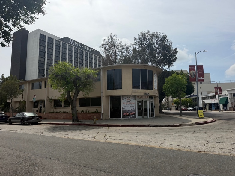 1100 S Beverly Dr, Los Angeles, CA à vendre - Photo du bâtiment - Image 2 de 9