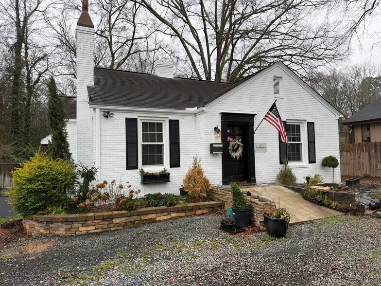 2603 W Carver St, Durham, NC à louer - Photo principale - Image 1 de 9