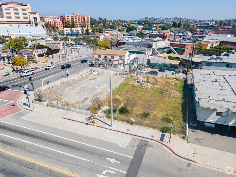 110 S Boyle Ave, Los Angeles, CA à louer - Aérien - Image 3 de 10