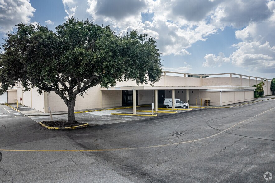 4003-4325 Cleveland Ave, Fort Myers, FL à louer - Photo du bâtiment - Image 3 de 3