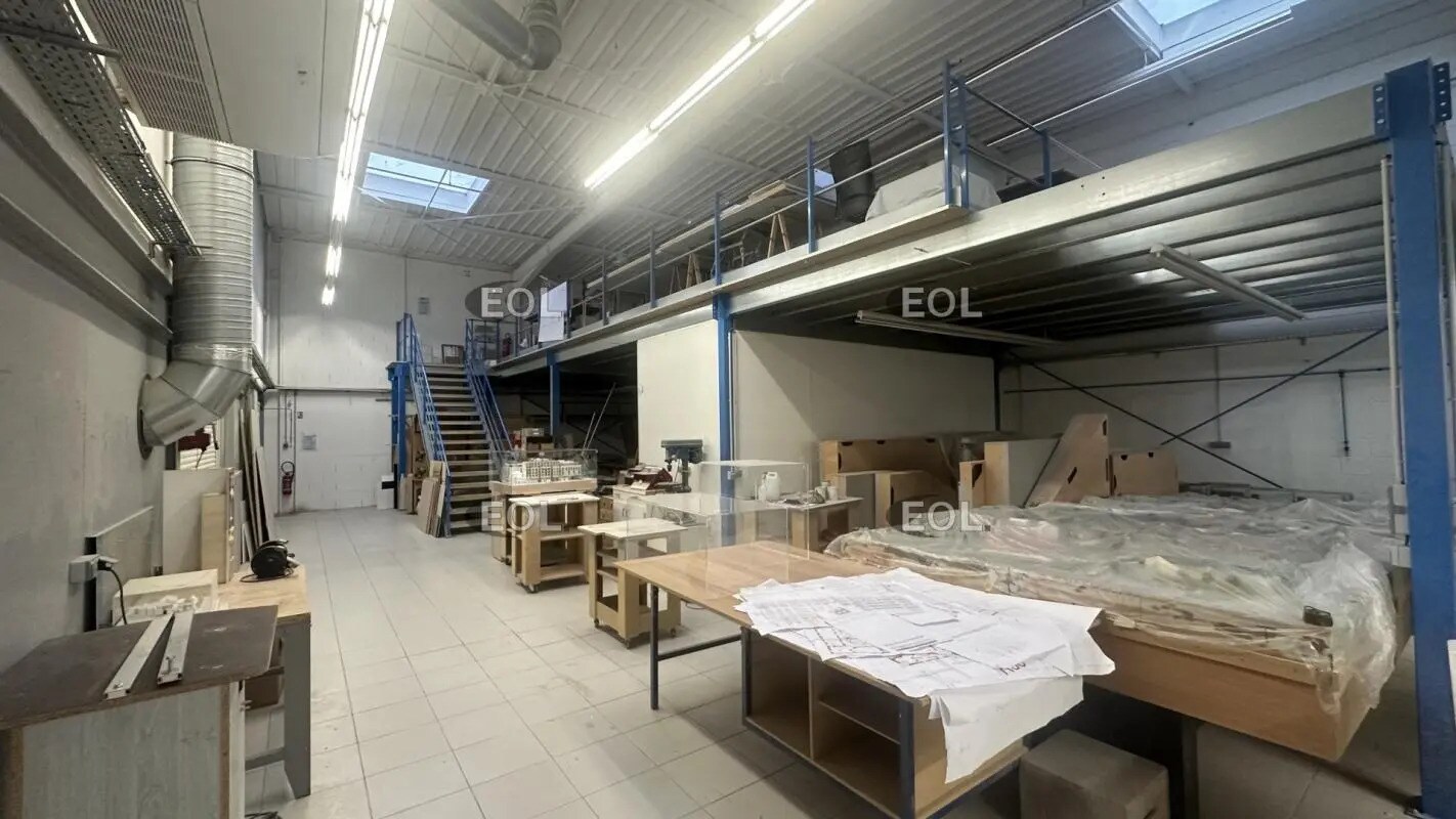 Flex in Saint-Thibault-des-Vignes for sale Building Photo- Image 1 of 16