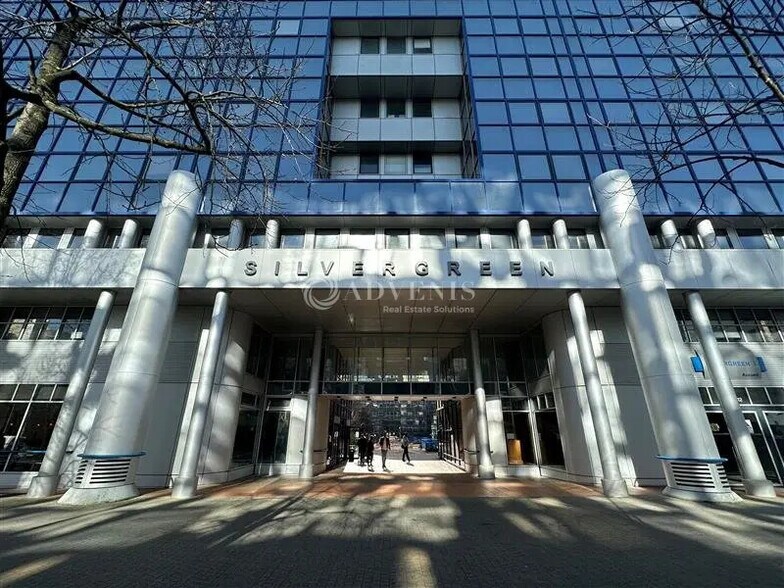 Office in Noisy-le-Grand for lease - Building Photo - Image 2 of 12