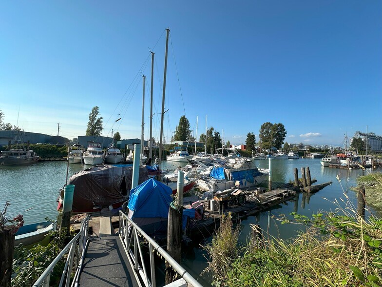 9513 Gunderson Rd, Delta, BC à vendre - Photo du bâtiment - Image 3 de 9