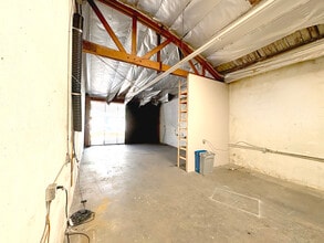 2315-2319 E 8th St, Los Angeles, CA à louer Photo intérieure- Image 2 de 5