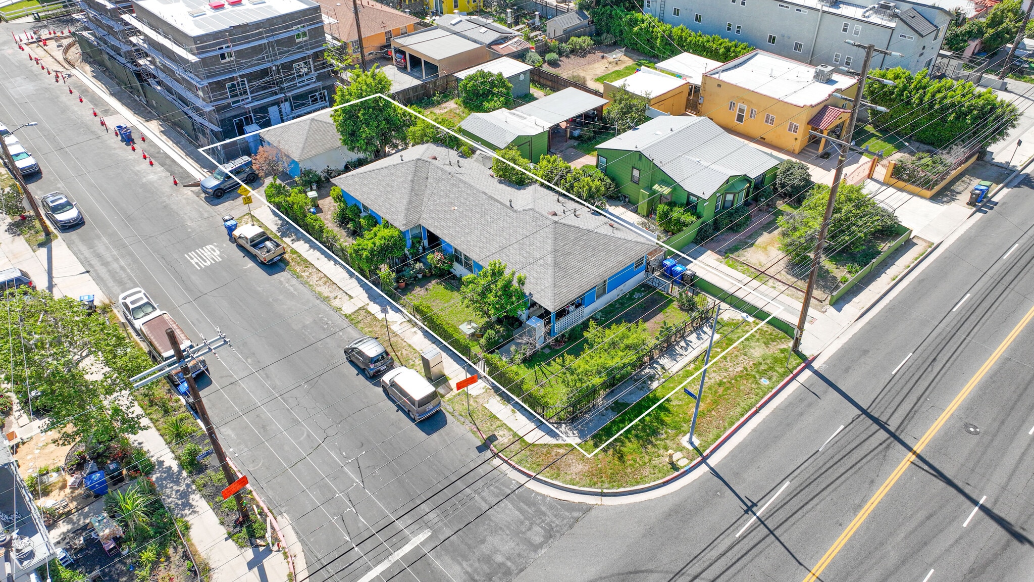 11202 Oxnard St, North Hollywood, CA for sale Primary Photo- Image 1 of 23