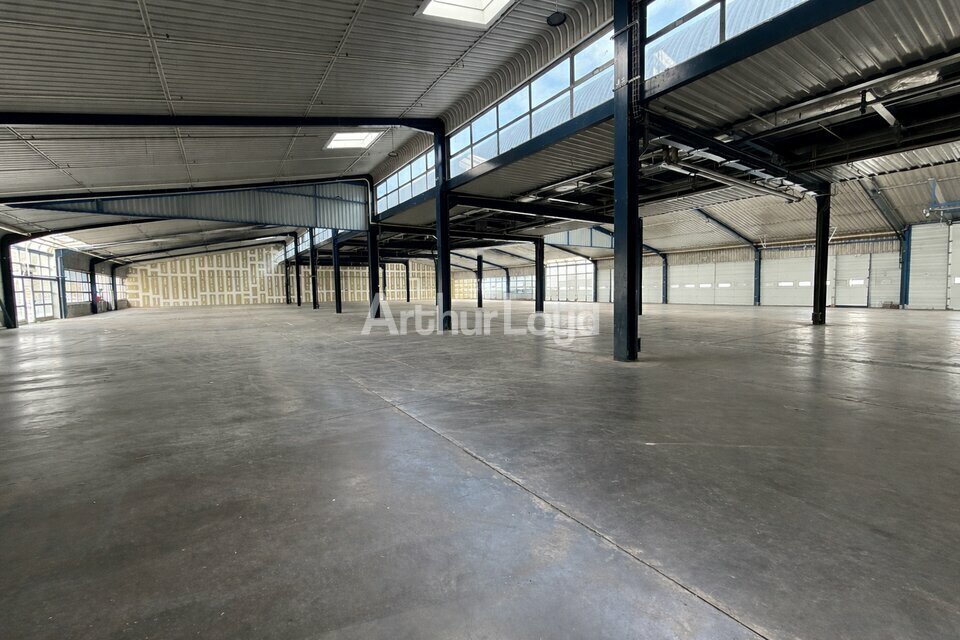 Industrial in Reims for lease Interior Photo- Image 1 of 9
