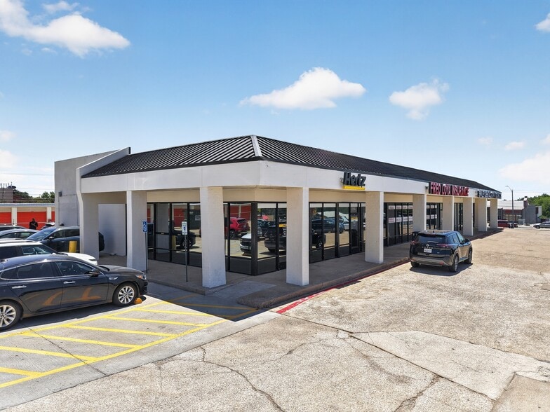 8440-8474 Camp Bowie West Blvd, Fort Worth, TX for lease - Building Photo - Image 3 of 10