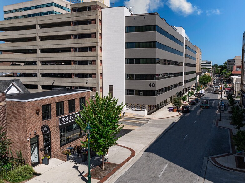 40 W Chesapeake Ave, Towson, MD à louer - Photo du bâtiment - Image 2 de 7