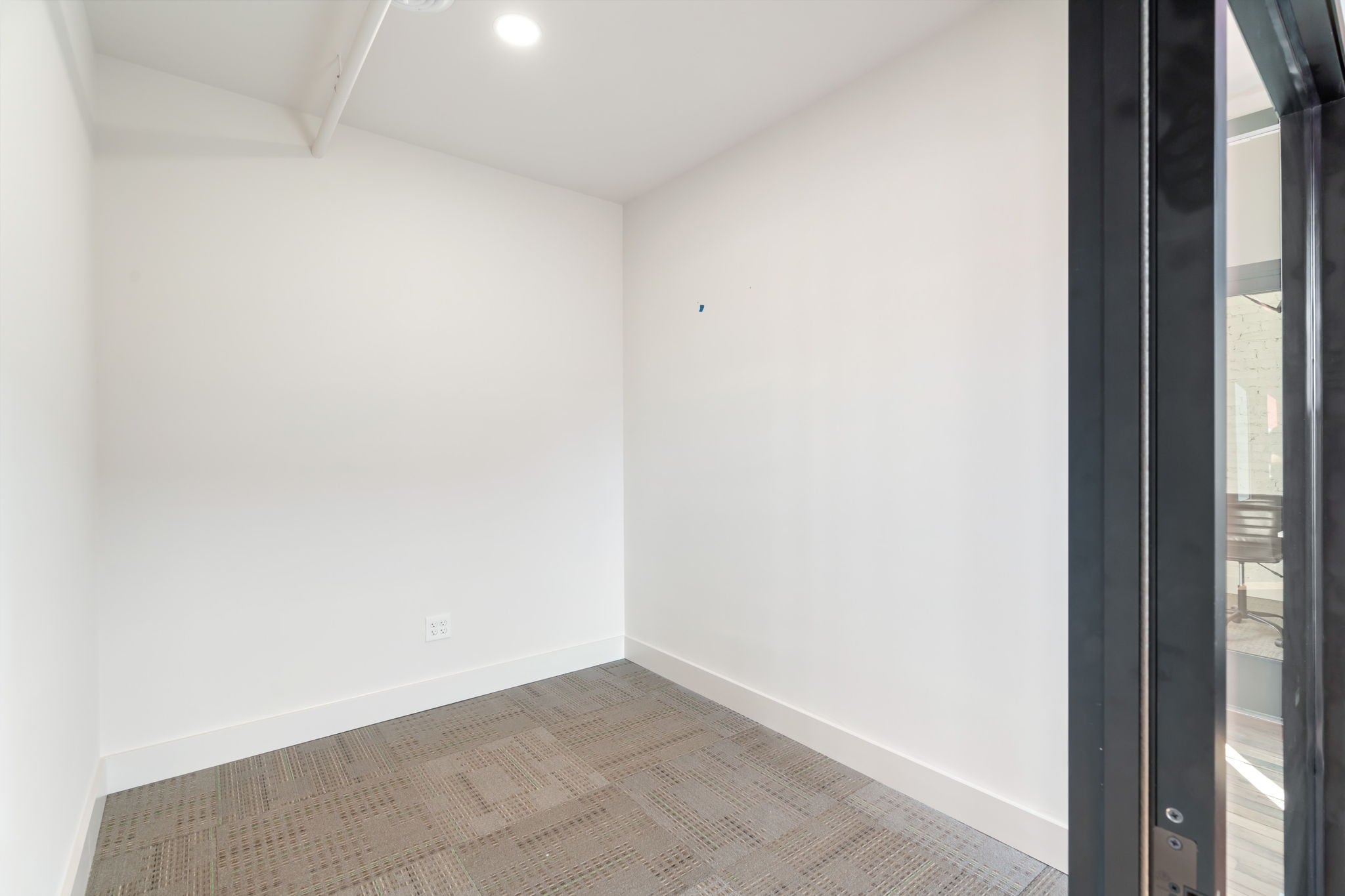 828 N Broadway St, Knoxville, TN for lease Building Photo- Image 1 of 1