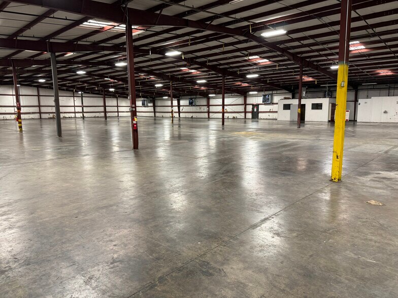 10252 Industrial Blvd NE, Covington, GA for lease - Building Photo - Image 2 of 5