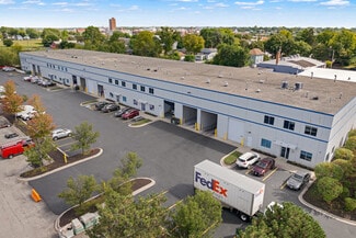 More details for 340 Marshall Ave, Aurora, IL - Industrial for Sale