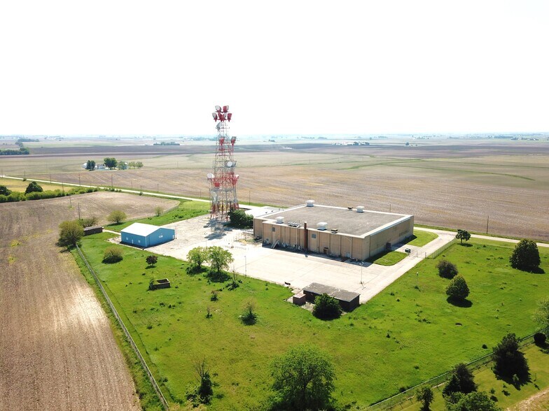 2869 N 3501st Rd, Seneca, IL à vendre - Photo du bâtiment - Image 3 de 56