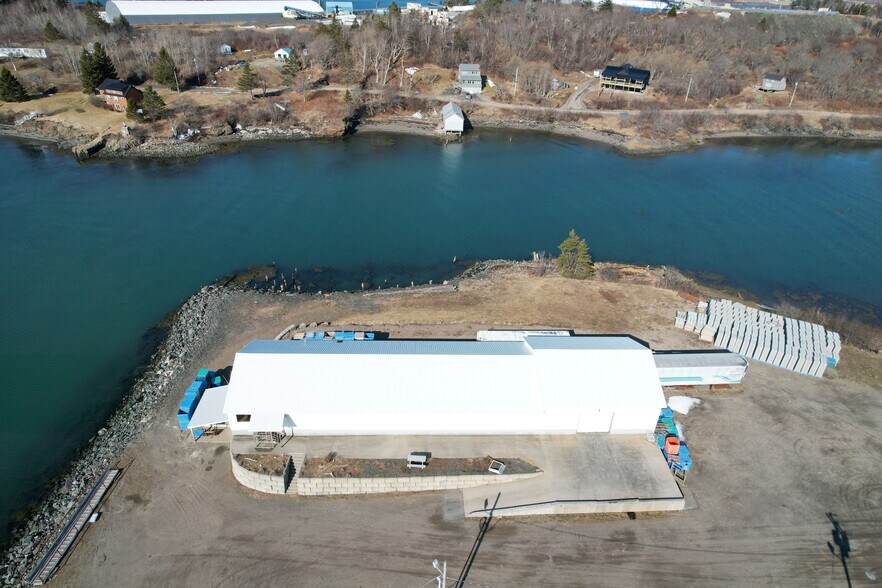 1 County Rd, Eastport, ME à vendre - Photo du bâtiment - Image 3 de 12