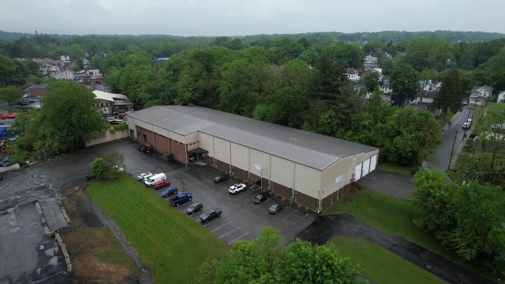 11-25 Harding St, Middletown, NY for lease - Commercial Listing Video - Image 2 of 17