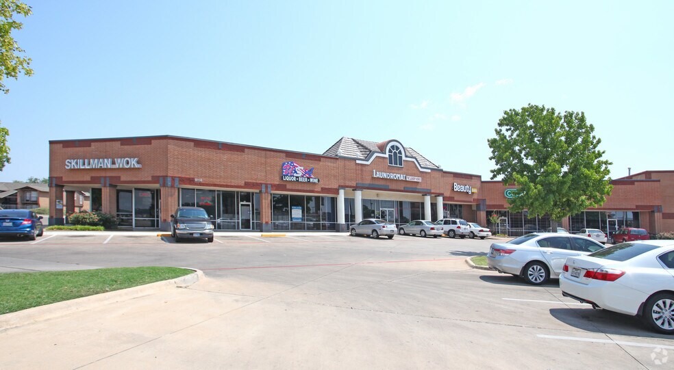 9108-9124 Camp Bowie Blvd W, Fort Worth, TX à louer - Photo du bâtiment - Image 3 de 11