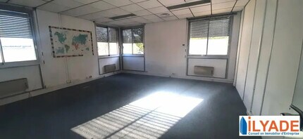 5 Rue Charles Duchesne, Aix-en-Provence for lease Building Photo- Image 1 of 16