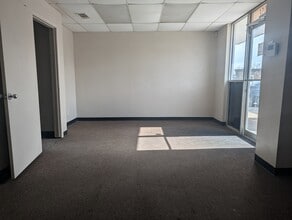 605 S Sherman St, Richardson, TX à louer Photo intérieure- Image 2 de 5