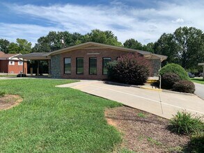 256 Hospital St, Mocksville, NC for lease Building Photo- Image 1 of 9