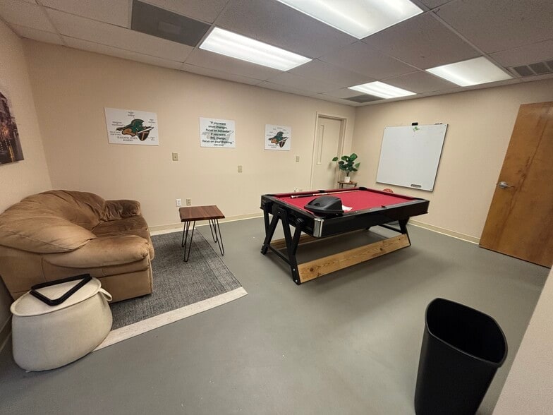 221 Cooper Ln, Easley, SC for lease - Building Photo - Image 3 of 4