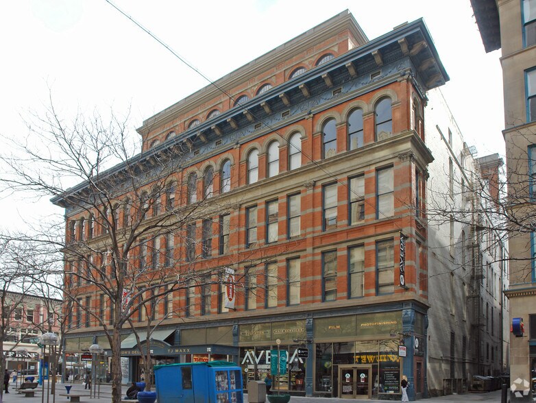 1555 California St, Denver, CO à louer - Photo du bâtiment - Image 3 de 4