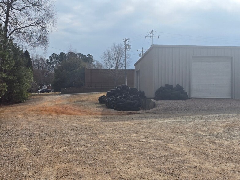 304-314 N Salisbury Ave, Granite Quarry, NC for sale - Building Photo - Image 3 of 5