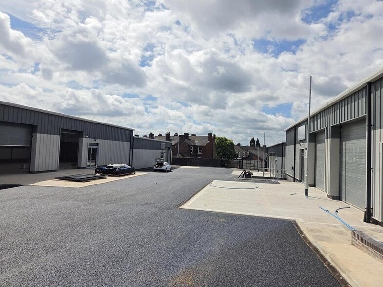 Hartshill Rd, Stoke On Trent for lease - Building Photo - Image 3 of 28