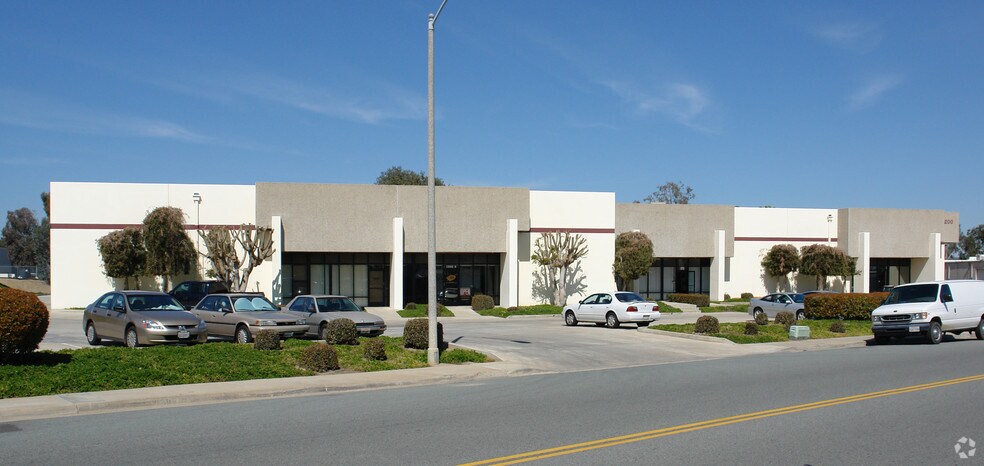 1200 Billy Mitchell Dr, El Cajon, CA à louer - Photo du bâtiment - Image 2 de 4