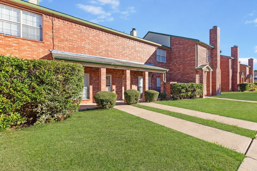 3633 Clubview Dr, Garland, TX for sale - Primary Photo - Image 1 of 3