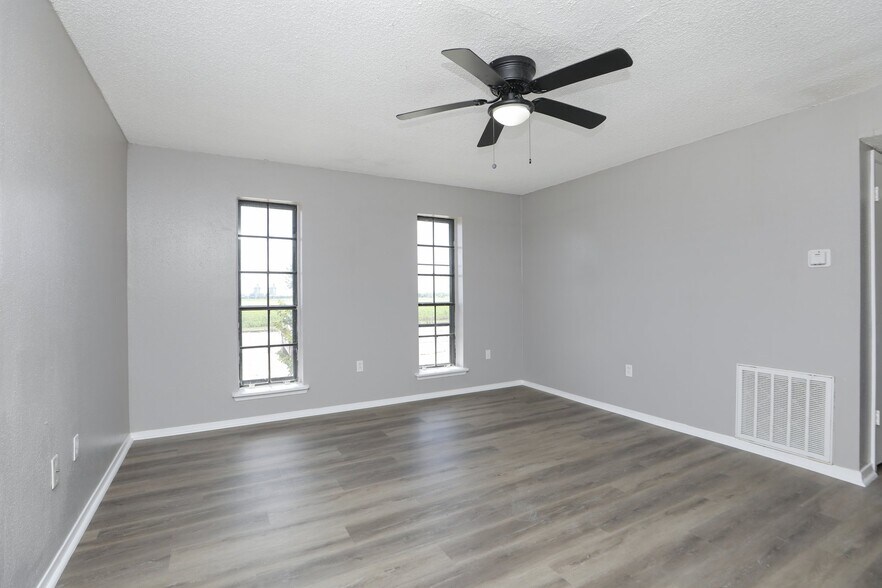 2910 Old Lane City Rd, Wharton, TX à vendre - Photo intérieure - Image 3 de 67